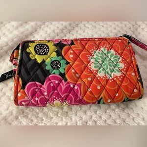 NWOT VERA BRADLEY WALLET